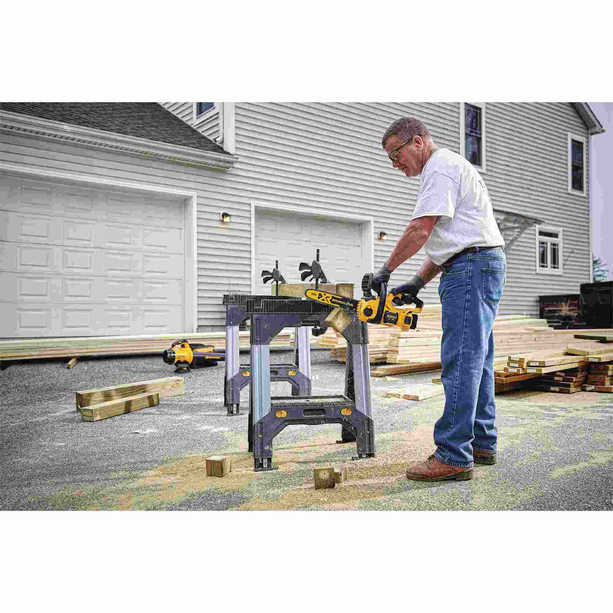 DeWalt DCCS620P1 20V Max 12-in. Compact Cordless Brushless Chainsaw 5.0Ah Kit